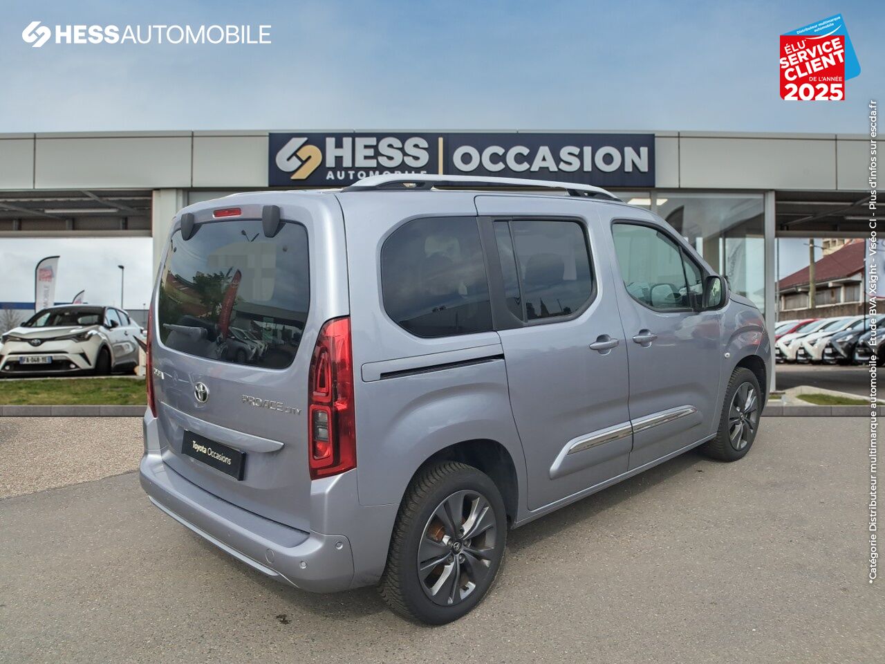 Véhicule d'occasion TOYOTA PROACE CITY VERSO LONG 1.2 110 VVT-I DYNAMIC chez Hyundai Reims