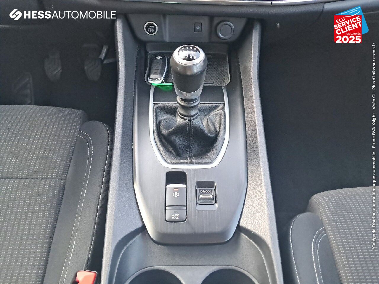 Véhicule d'occasion NISSAN QASHQAI 1.3 MILD HYBRID 140CH BUSINESS EDITION 2022 chez Toyota Saint Dizier