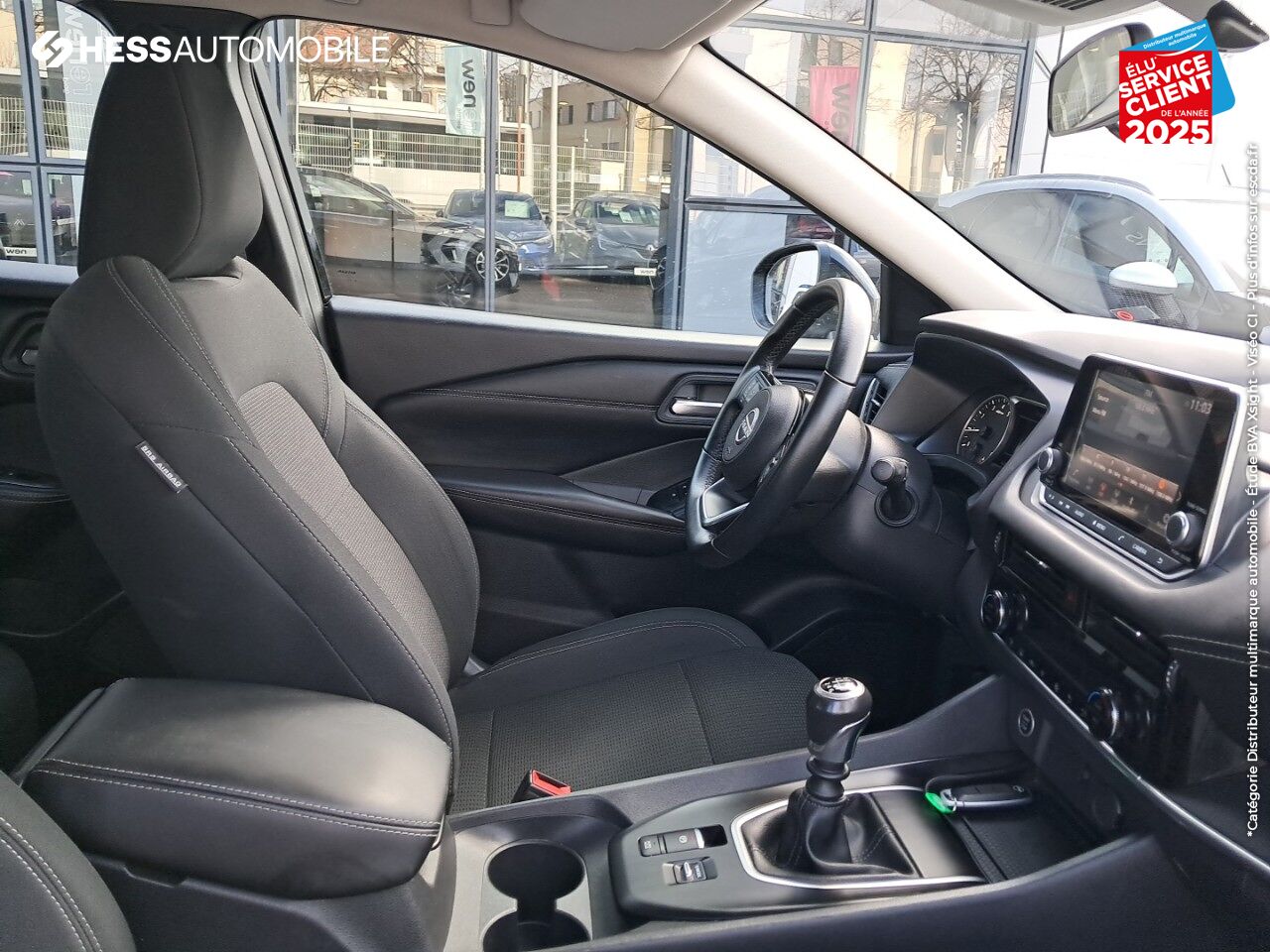 Véhicule d'occasion NISSAN QASHQAI 1.3 MILD HYBRID 140CH BUSINESS EDITION 2022 chez Toyota Saint Dizier