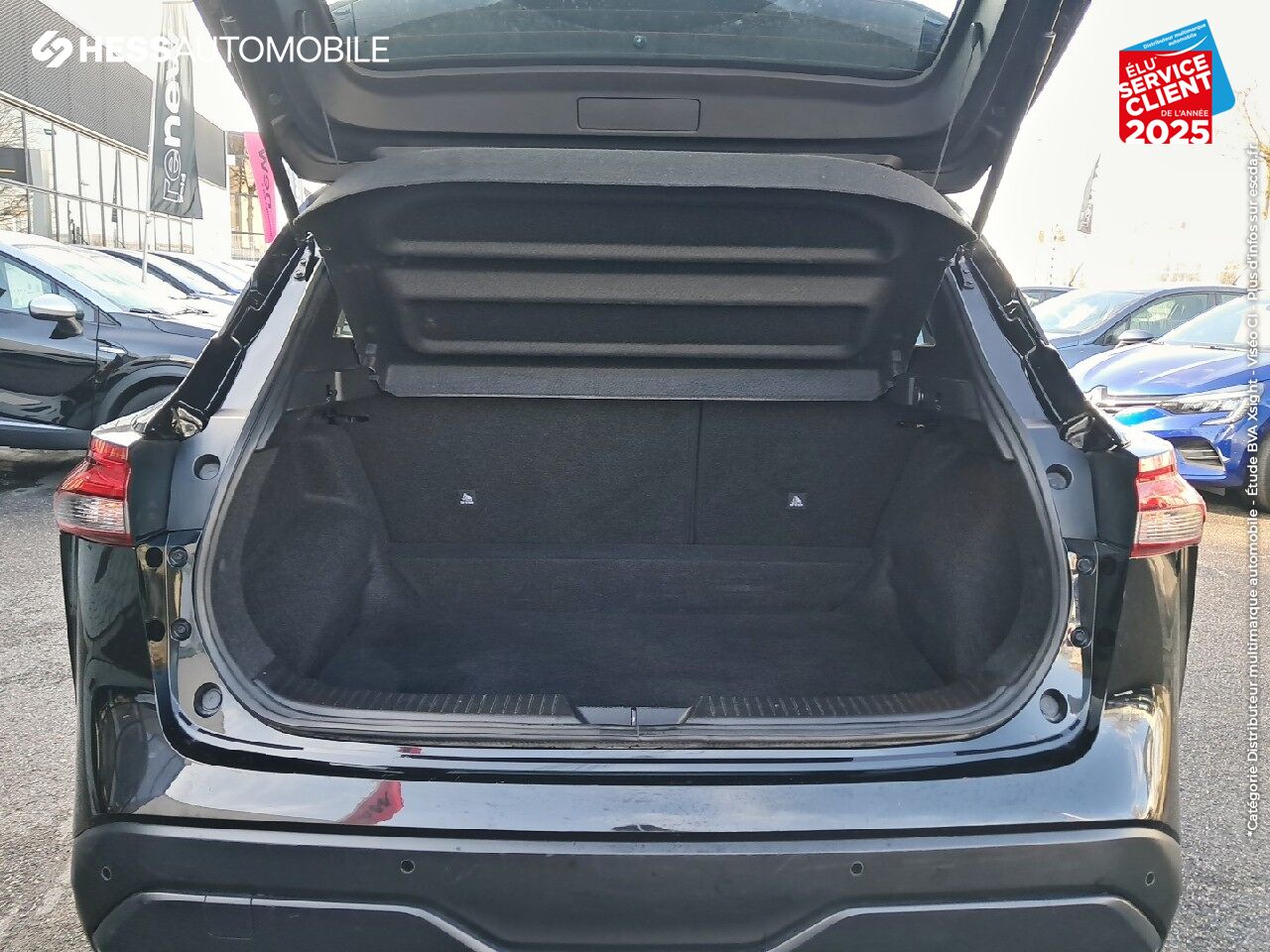 Véhicule d'occasion NISSAN QASHQAI 1.3 MILD HYBRID 140CH BUSINESS EDITION 2022 chez Toyota Saint Dizier