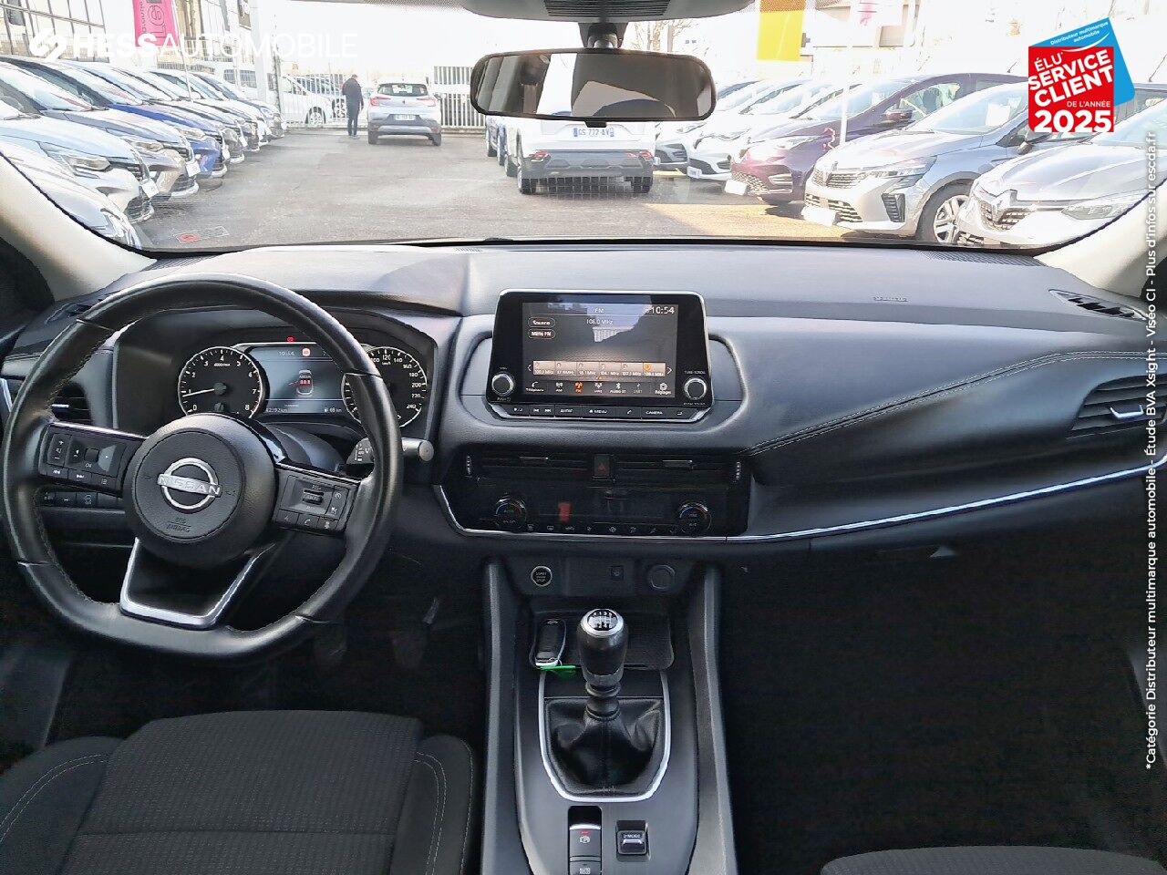 Véhicule d'occasion NISSAN QASHQAI 1.3 MILD HYBRID 140CH BUSINESS EDITION 2022 chez Toyota Saint Dizier