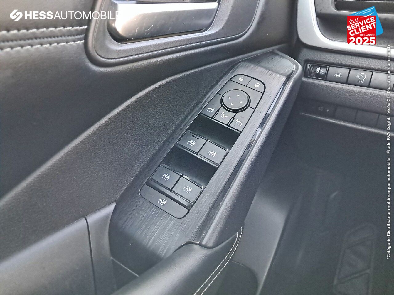 Véhicule d'occasion NISSAN QASHQAI 1.3 MILD HYBRID 140CH BUSINESS EDITION 2022 chez Toyota Saint Dizier