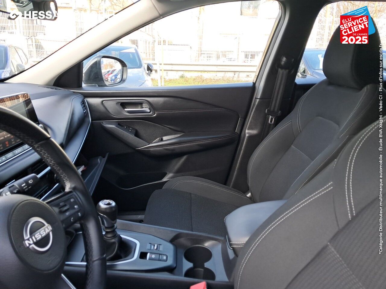 Véhicule d'occasion NISSAN QASHQAI 1.3 MILD HYBRID 140CH BUSINESS EDITION 2022 chez Toyota Saint Dizier