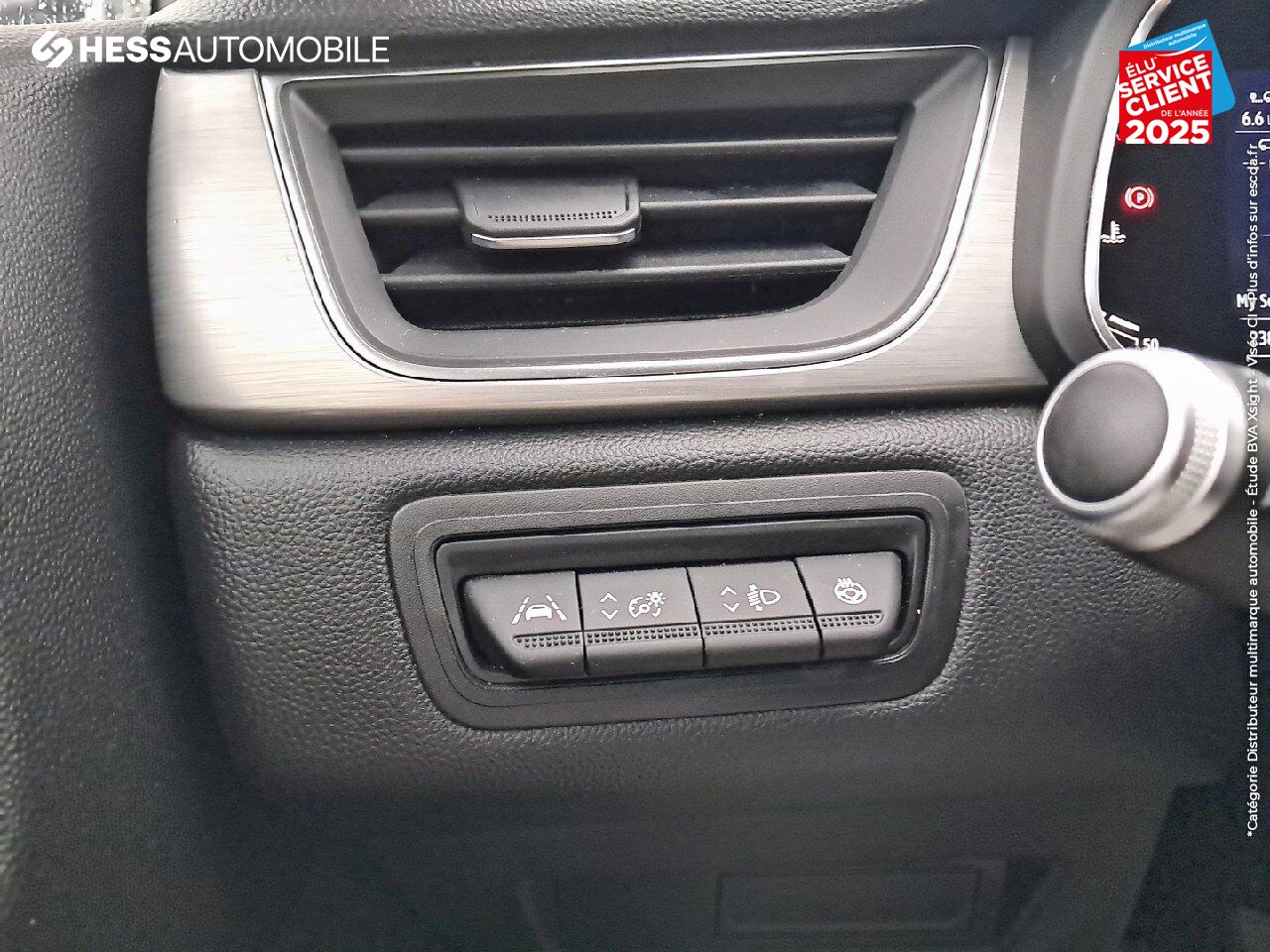 Véhicule d'occasion RENAULT CAPTUR 1.3 TCE 140CH FAP INTENS -21 chez Renault Sélestat