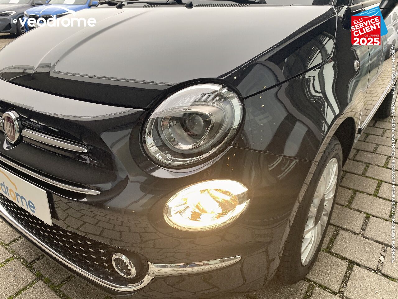 Véhicule d'occasion FIAT 500C 1.0 70CH BSG S/S LOUNGE -16 APPLE CARPLAY/ANDROID AUTO chez Le Veodrome
