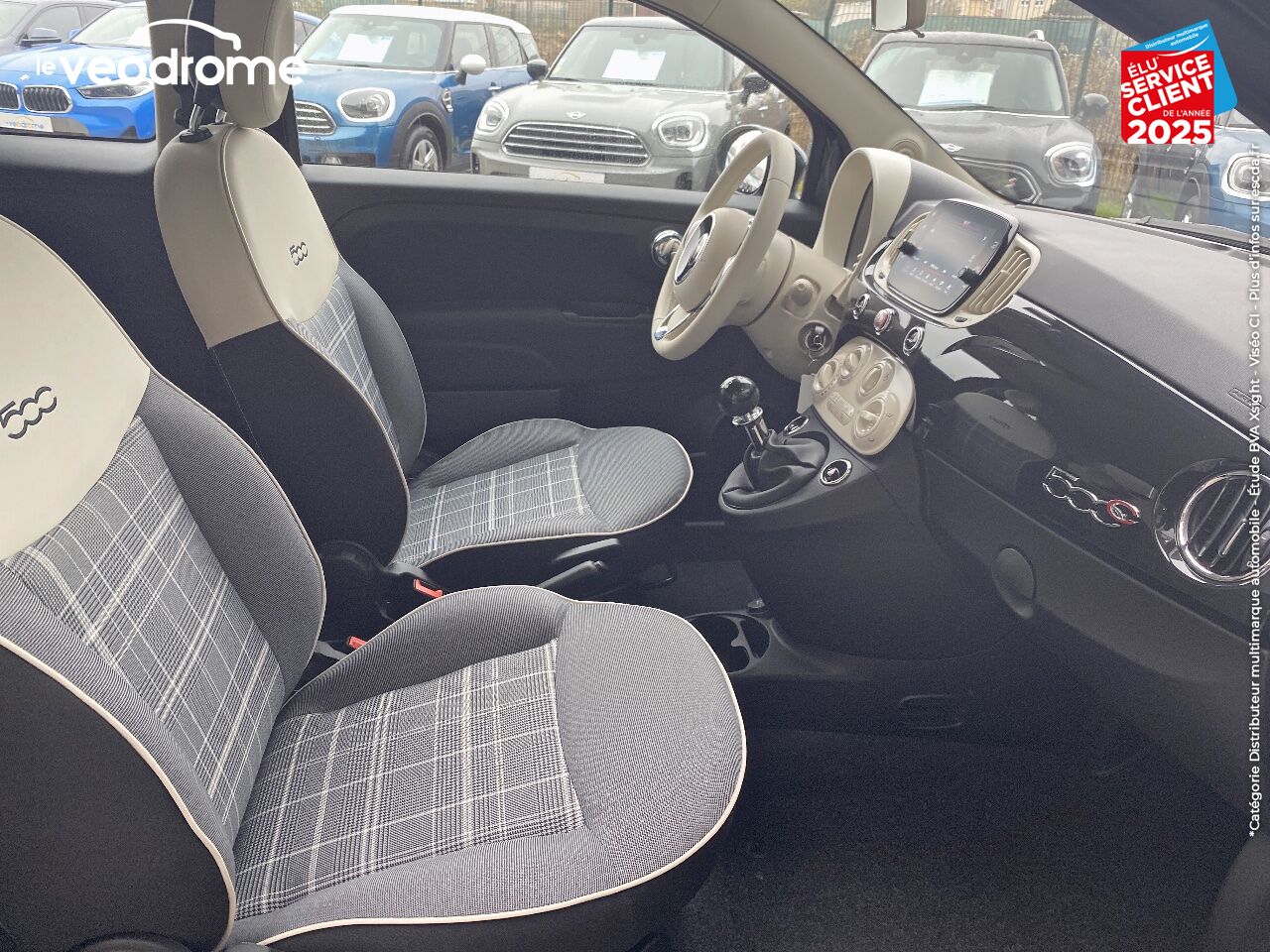Véhicule d'occasion FIAT 500C 1.0 70CH BSG S/S LOUNGE -16 APPLE CARPLAY/ANDROID AUTO chez Le Veodrome