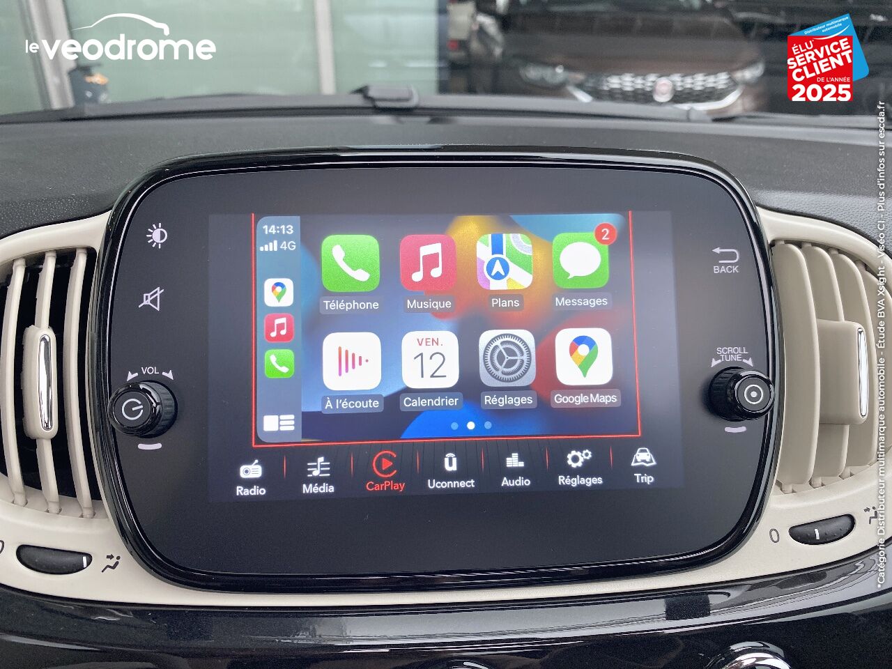 Véhicule d'occasion FIAT 500C 1.0 70CH BSG S/S LOUNGE -16 APPLE CARPLAY/ANDROID AUTO chez Le Veodrome