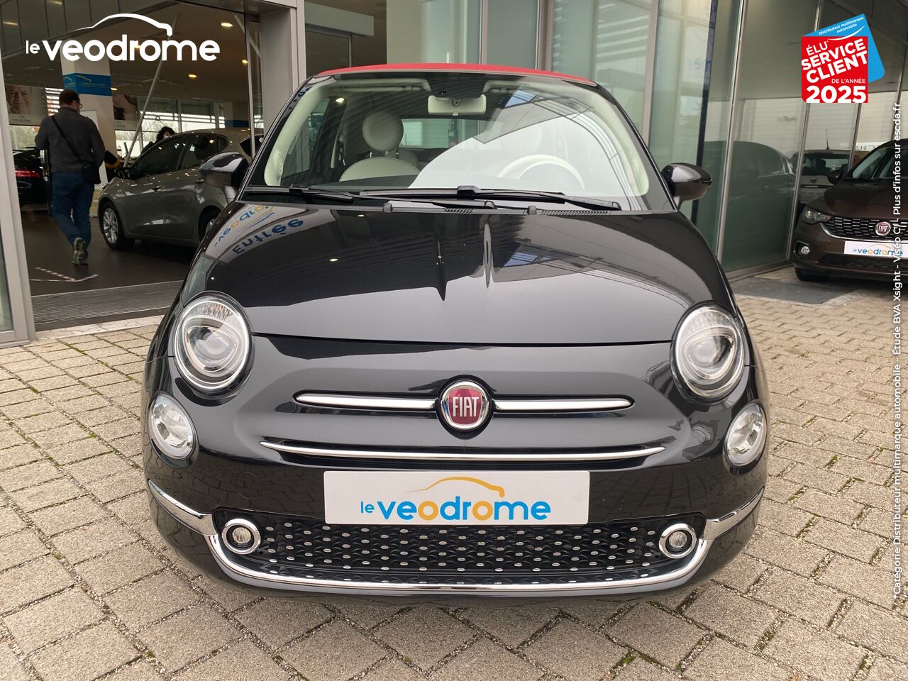 Véhicule d'occasion FIAT 500C 1.0 70CH BSG S/S LOUNGE -16 APPLE CARPLAY/ANDROID AUTO chez Le Veodrome