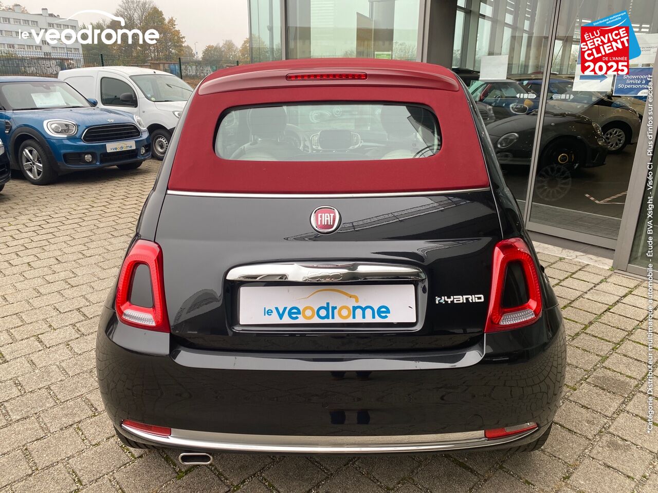 Véhicule d'occasion FIAT 500C 1.0 70CH BSG S/S LOUNGE -16 APPLE CARPLAY/ANDROID AUTO chez Le Veodrome