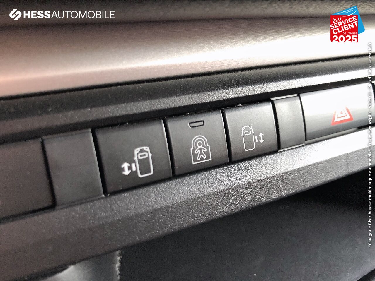 Véhicule d'occasion PEUGEOT TRAVELLER ELECTRIQUE 136CH 100KW BATTERIE 75KWH LONG BUSINESS 7 PLACES chez Peugeot Hirson