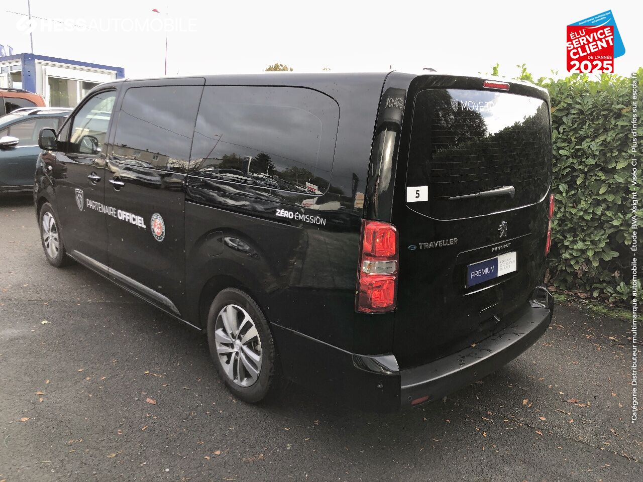 Véhicule d'occasion PEUGEOT TRAVELLER ELECTRIQUE 136CH 100KW BATTERIE 75KWH LONG BUSINESS 7 PLACES chez Peugeot Hirson