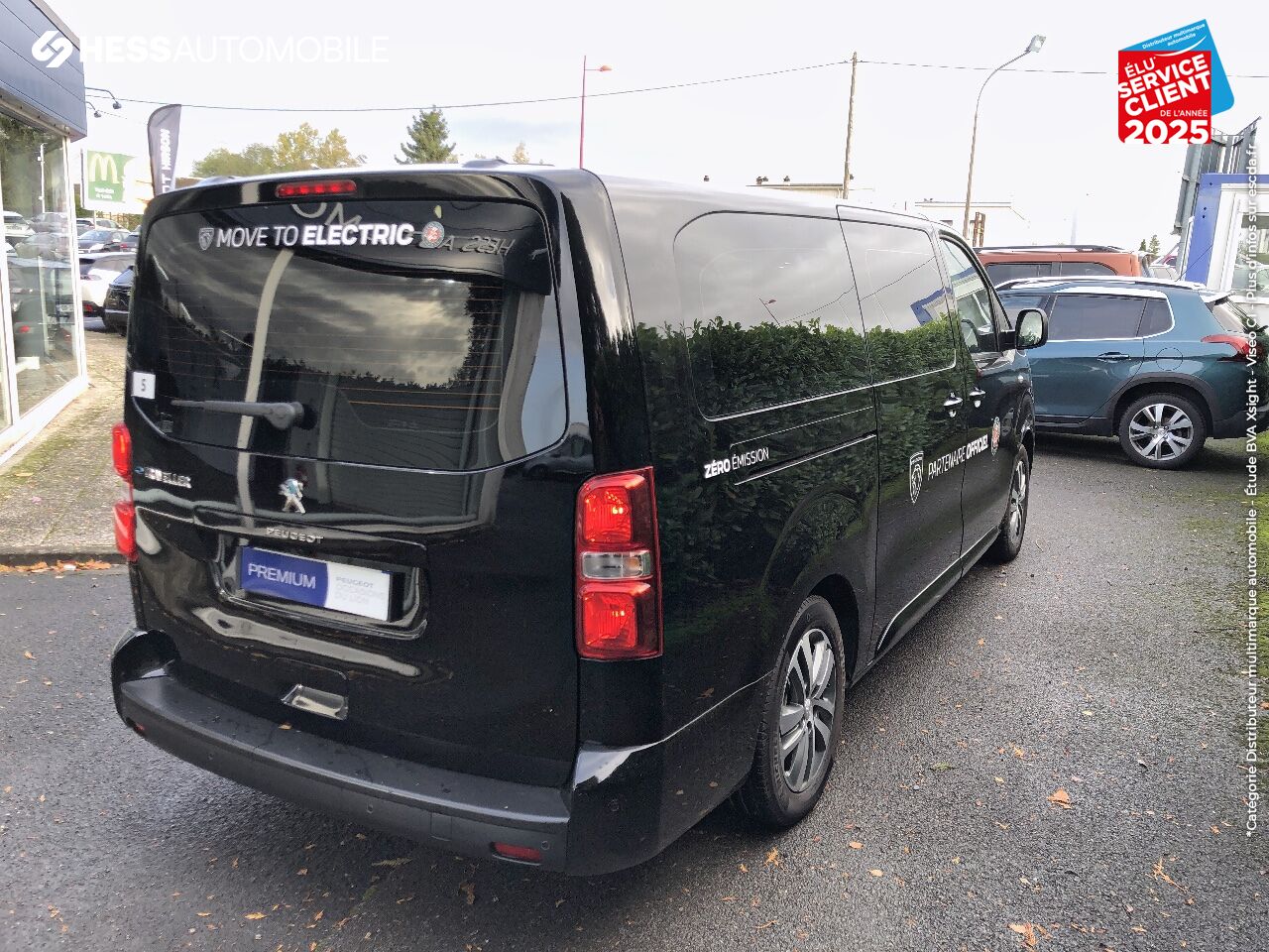 Véhicule d'occasion PEUGEOT TRAVELLER ELECTRIQUE 136CH 100KW BATTERIE 75KWH LONG BUSINESS 7 PLACES chez Peugeot Hirson