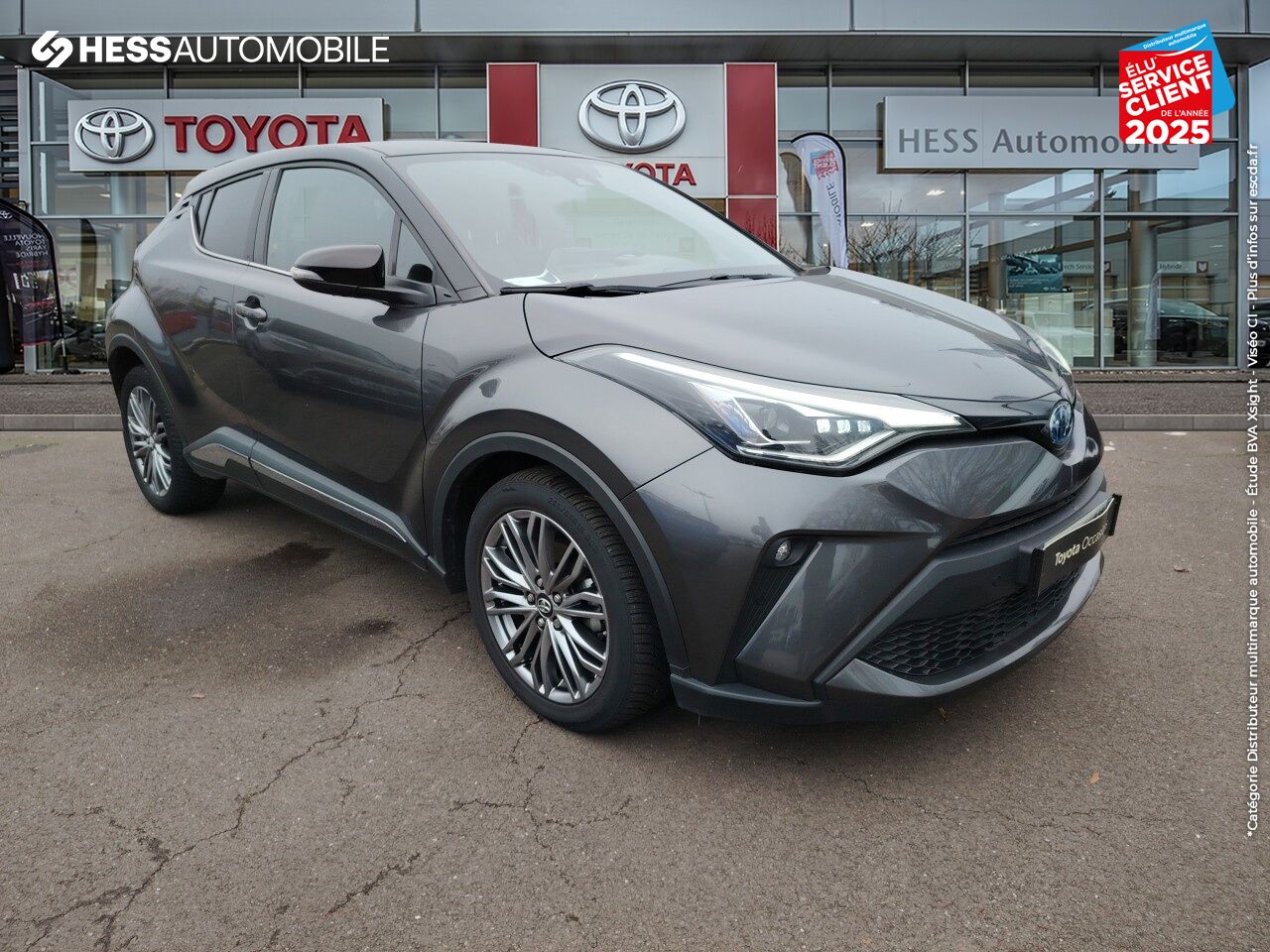 Véhicule d'occasion TOYOTA C-HR 122H DISTINCTIVE 2WD E-CVT MY22 chez Toyota Besançon