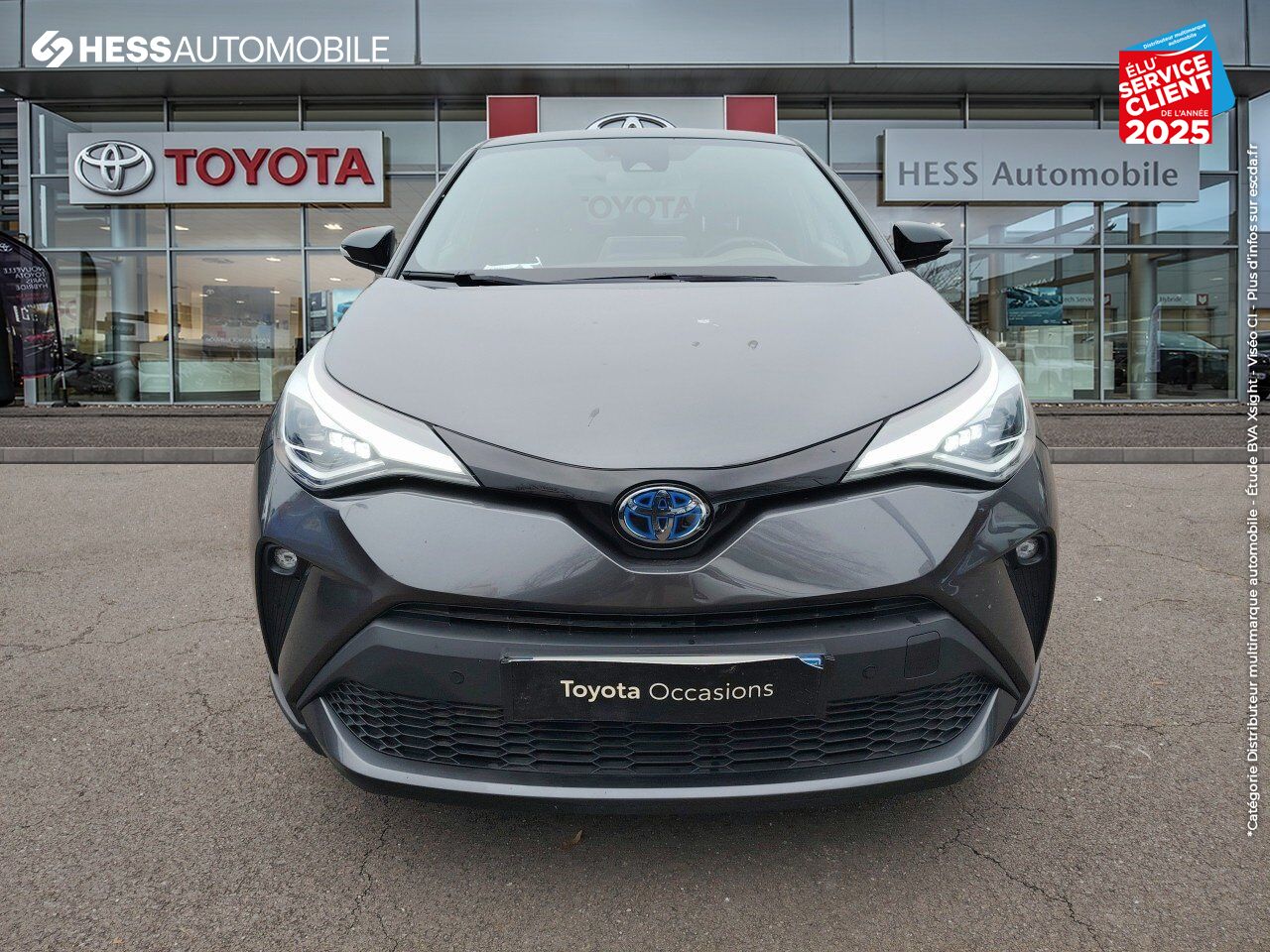 Véhicule d'occasion TOYOTA C-HR 122H DISTINCTIVE 2WD E-CVT MY22 chez Toyota Besançon