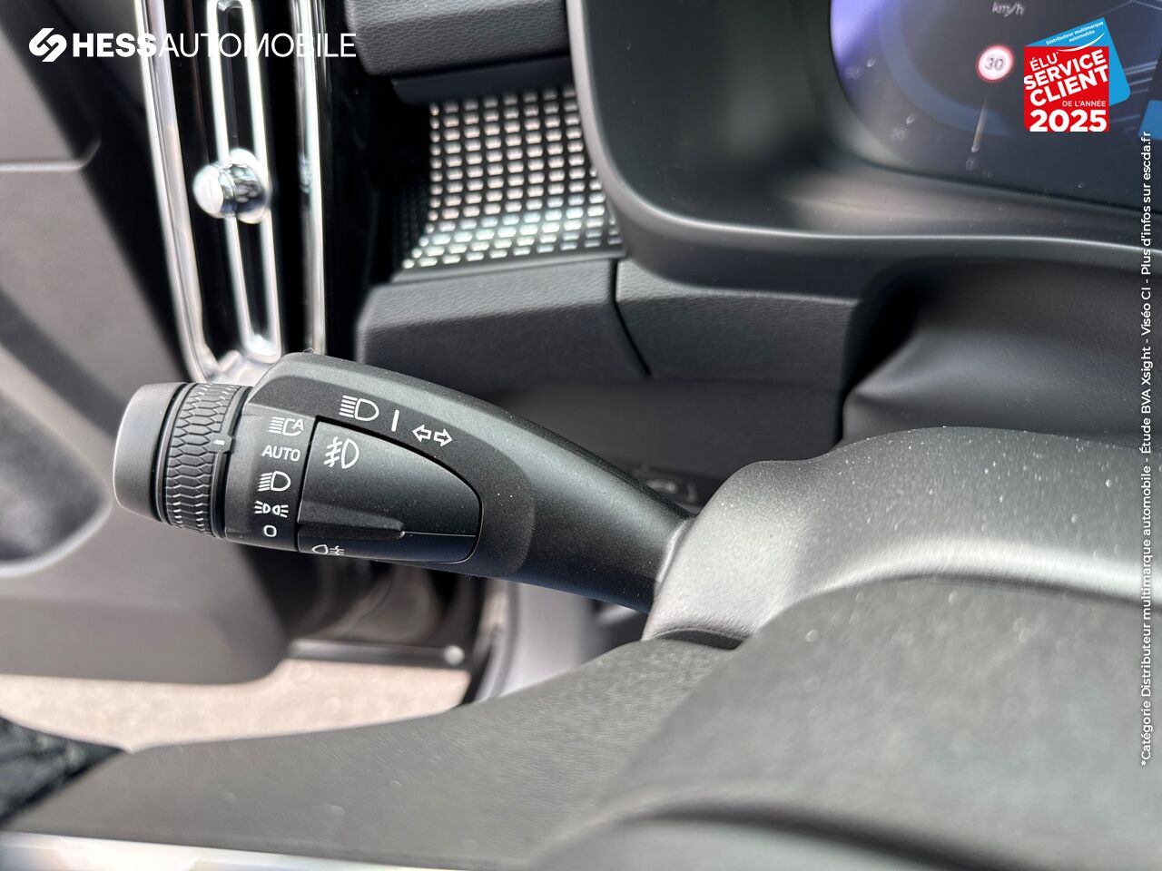 Véhicule neuf VOLVO XC40 B3 163CH BLACK EDITION DCT 7 chez Volvo Reims