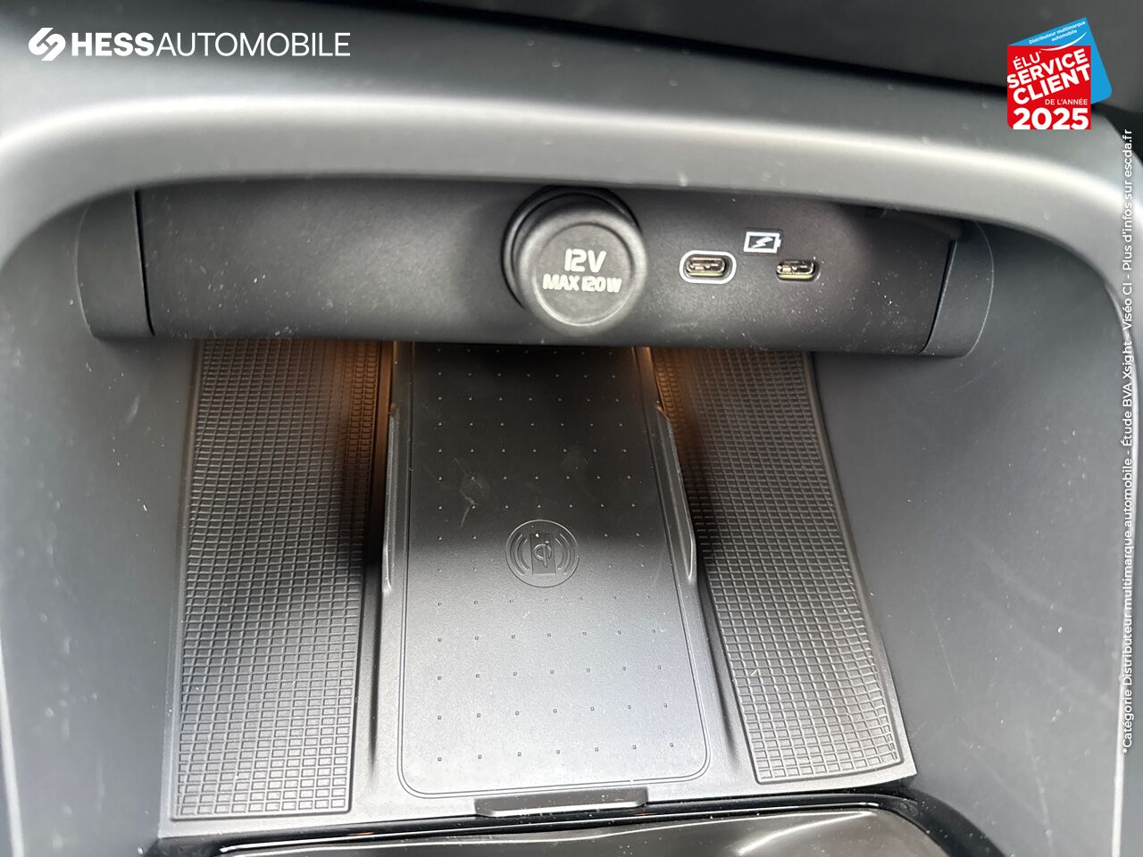 Véhicule neuf VOLVO XC40 B3 163CH BLACK EDITION DCT 7 chez Volvo Reims