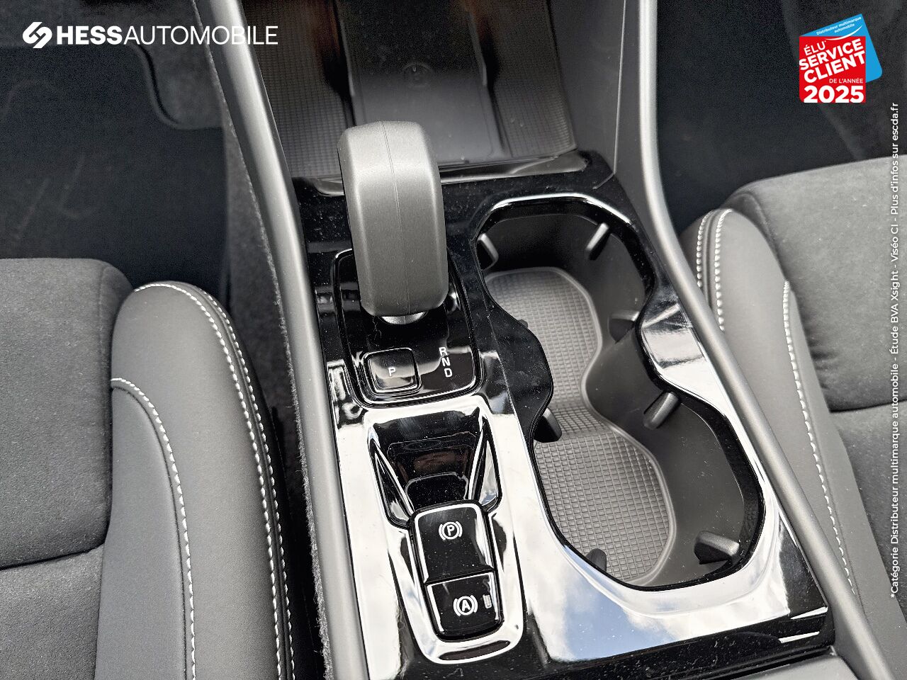 Véhicule neuf VOLVO XC40 B3 163CH BLACK EDITION DCT 7 chez Volvo Reims