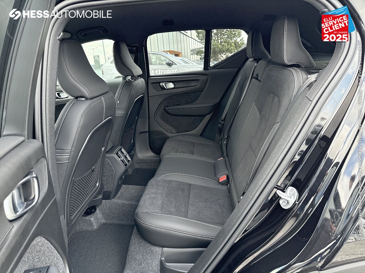 Véhicule neuf VOLVO XC40 B3 163CH BLACK EDITION DCT 7 chez Volvo Reims