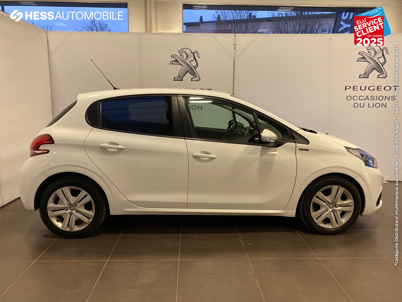 Véhicule d'occasion PEUGEOT 208 1.2 PURETECH 82CH E6.C SIGNATURE 5P CAMERA chez Peugeot Sedan