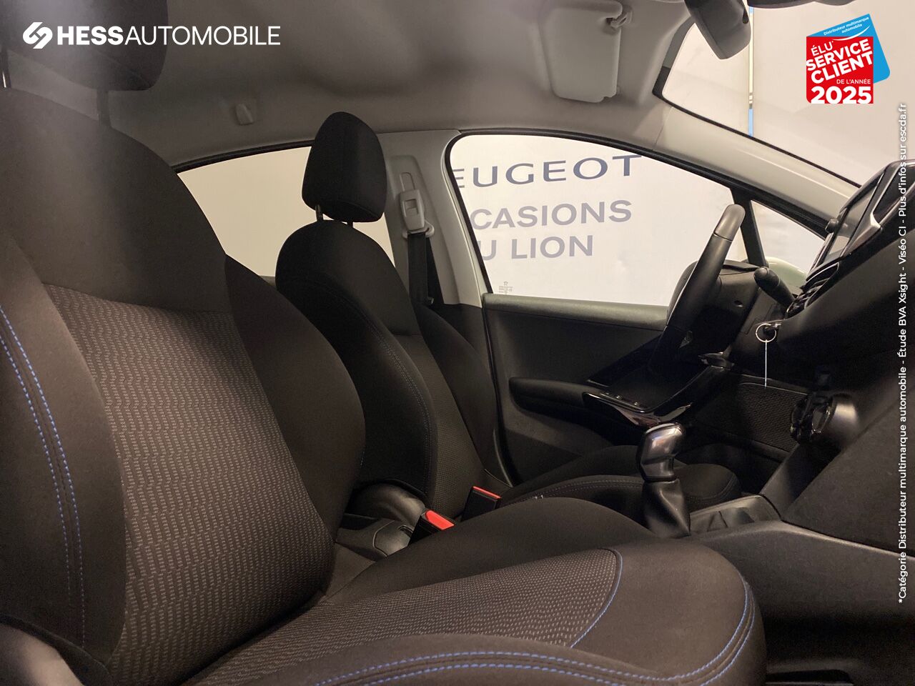 Véhicule d'occasion PEUGEOT 208 1.2 PURETECH 82CH E6.C SIGNATURE 5P CAMERA chez Peugeot Sedan