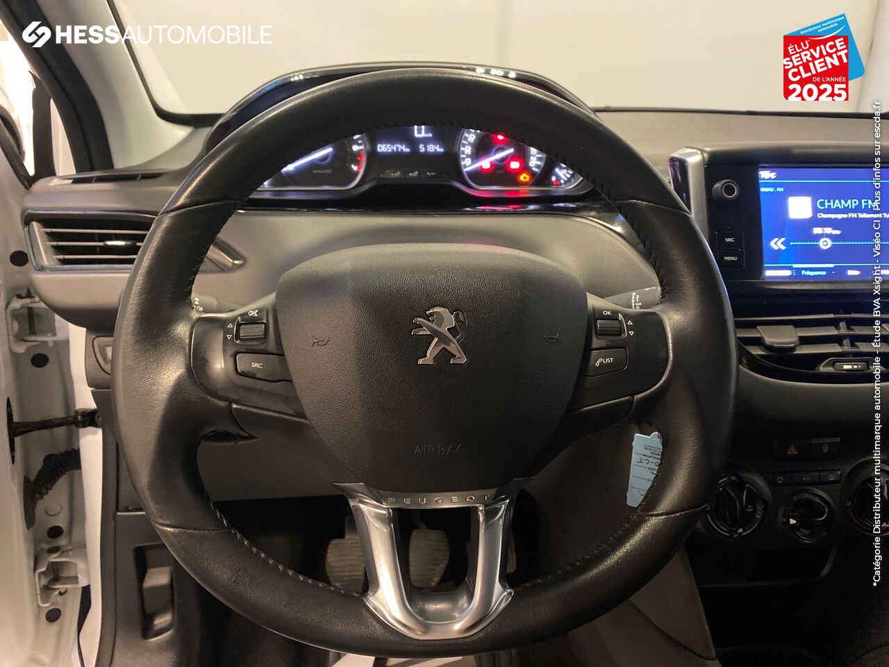 Véhicule d'occasion PEUGEOT 208 1.2 PURETECH 82CH E6.C SIGNATURE 5P CAMERA chez Peugeot Sedan