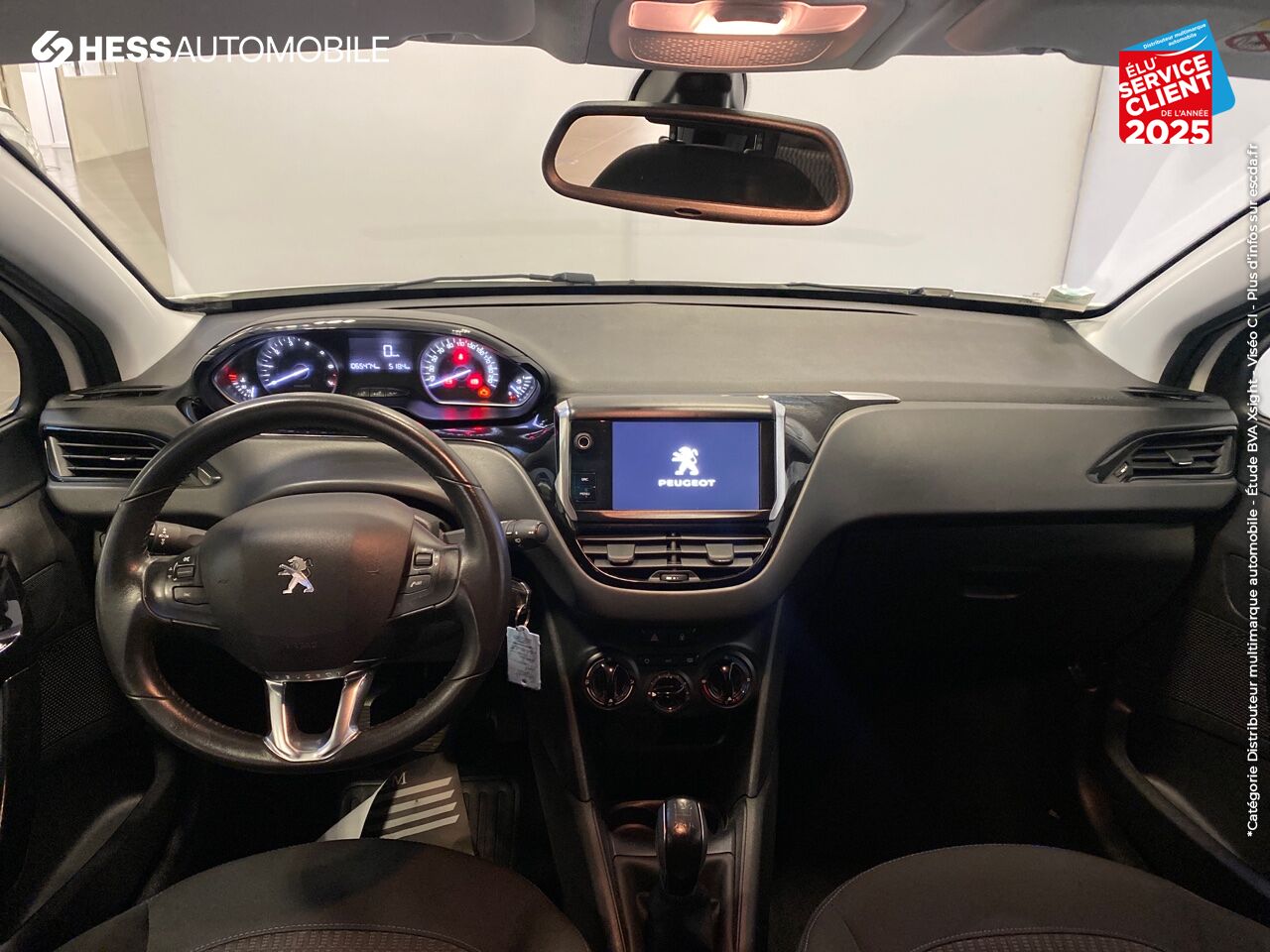 Véhicule d'occasion PEUGEOT 208 1.2 PURETECH 82CH E6.C SIGNATURE 5P CAMERA chez Peugeot Sedan