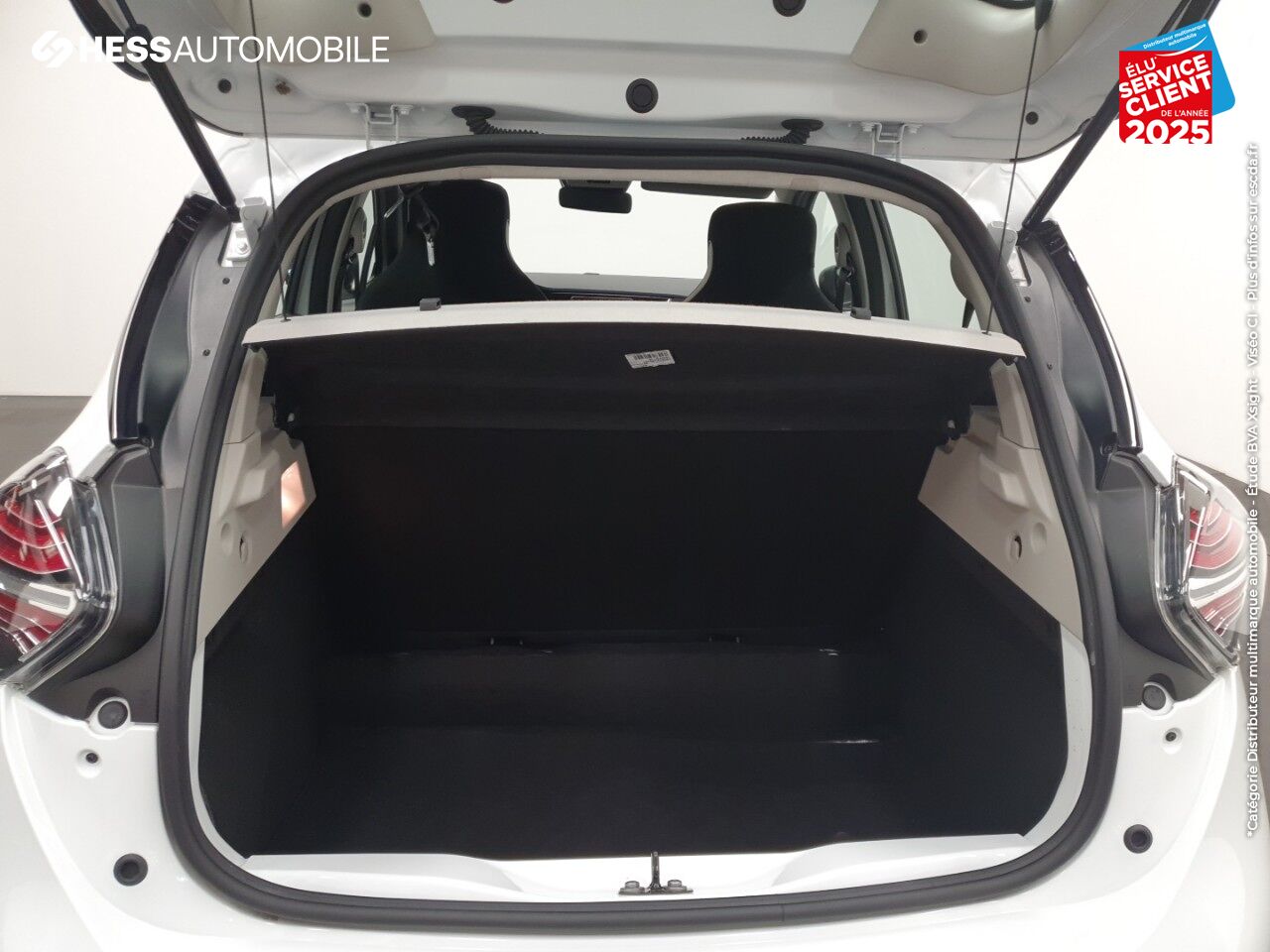 Véhicule d'occasion RENAULT ZOE LIFE CHARGE NORMALE R110 chez Renault Strasbourg