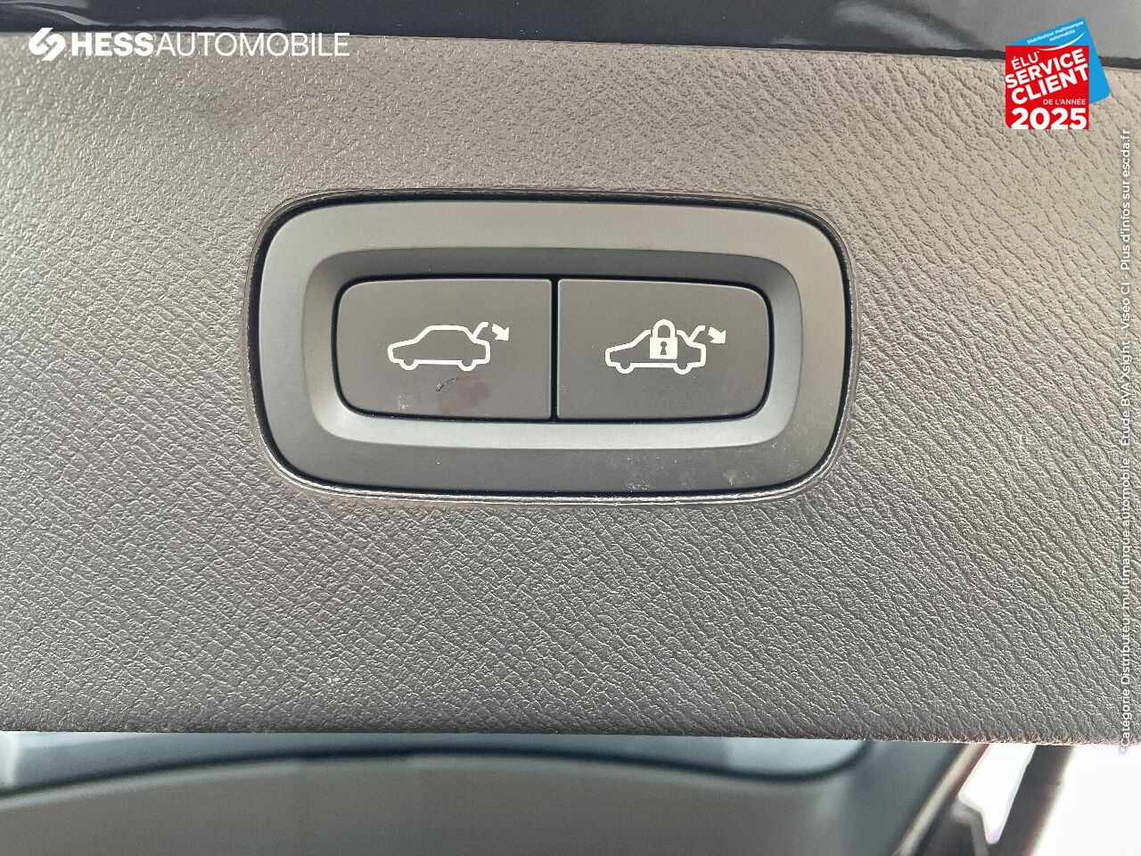 Véhicule d'occasion VOLVO XC90 T8 AWD 310 + 145CH ULTIMATE STYLE DARK GEARTRONIC TPANO SIEGES CUIR CAMERA CARPLAY H/KARDON chez Volvo Metz