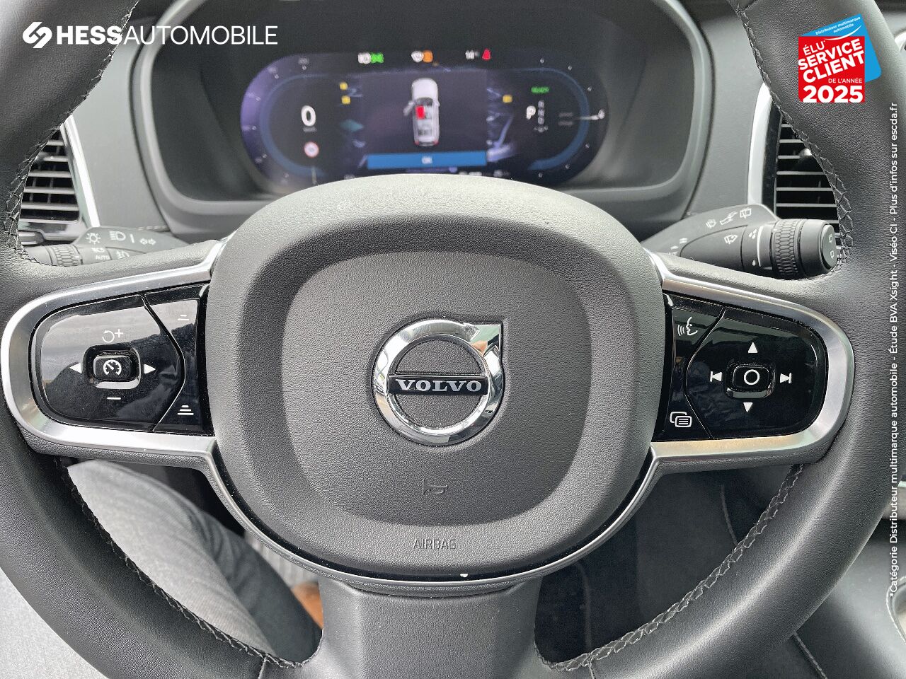 Véhicule d'occasion VOLVO XC90 T8 AWD 310 + 145CH ULTIMATE STYLE DARK GEARTRONIC TPANO SIEGES CUIR CAMERA CARPLAY H/KARDON chez Volvo Metz
