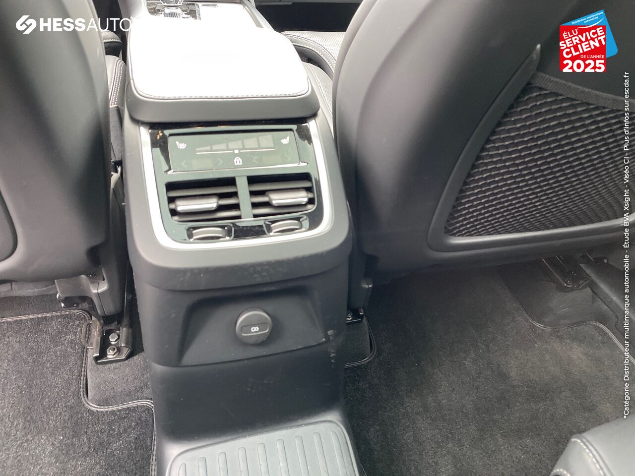 Véhicule d'occasion VOLVO XC90 T8 AWD 310 + 145CH ULTIMATE STYLE DARK GEARTRONIC TPANO SIEGES CUIR CAMERA CARPLAY H/KARDON chez Volvo Metz