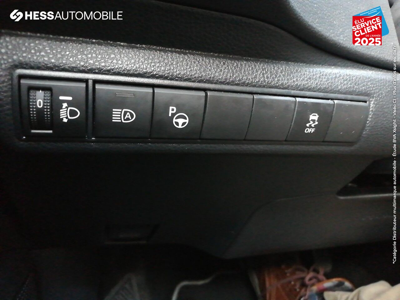 Véhicule d'occasion TOYOTA COROLLA 122H DYNAMIC BUSINESS MY20 5CV CAMERA GPS LED chez Toyota Thionville
