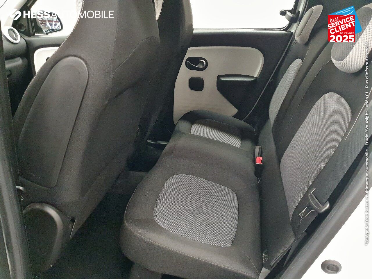 Véhicule d'occasion RENAULT TWINGO 1.0 SCE 70CH ZEN EURO6C chez Renault Strasbourg