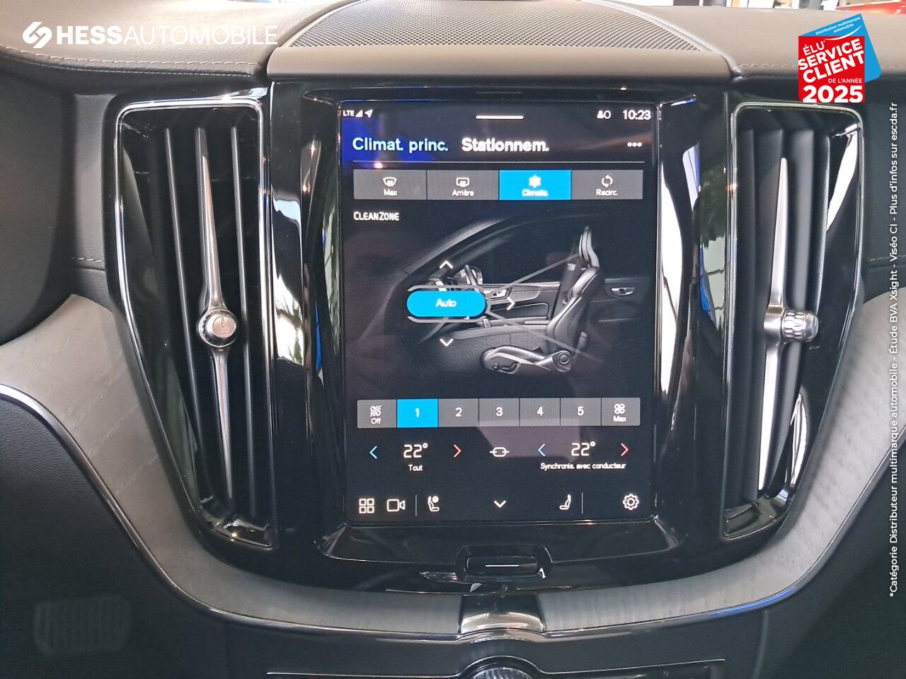 Véhicule d'occasion VOLVO XC60 T6 HYBRIDE RECHARGEABLE 253 + 145CH UTRA STYLE CHROME GEARTRONIC 8 AWD chez Volvo Strasbourg