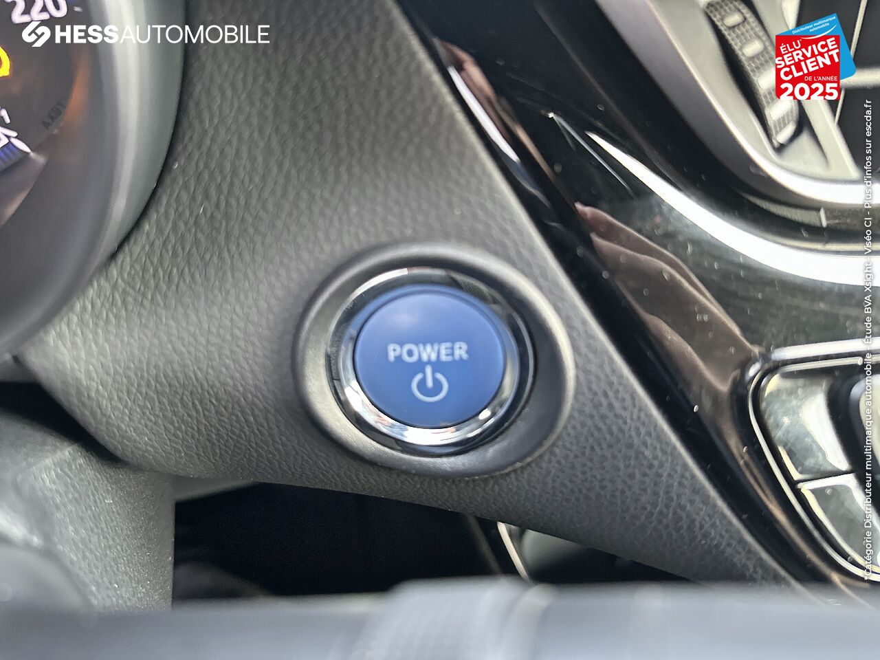 Véhicule d'occasion TOYOTA C-HR 122H EDITION 2WD E-CVT MY20 CAMERA chez Toyota Belfort