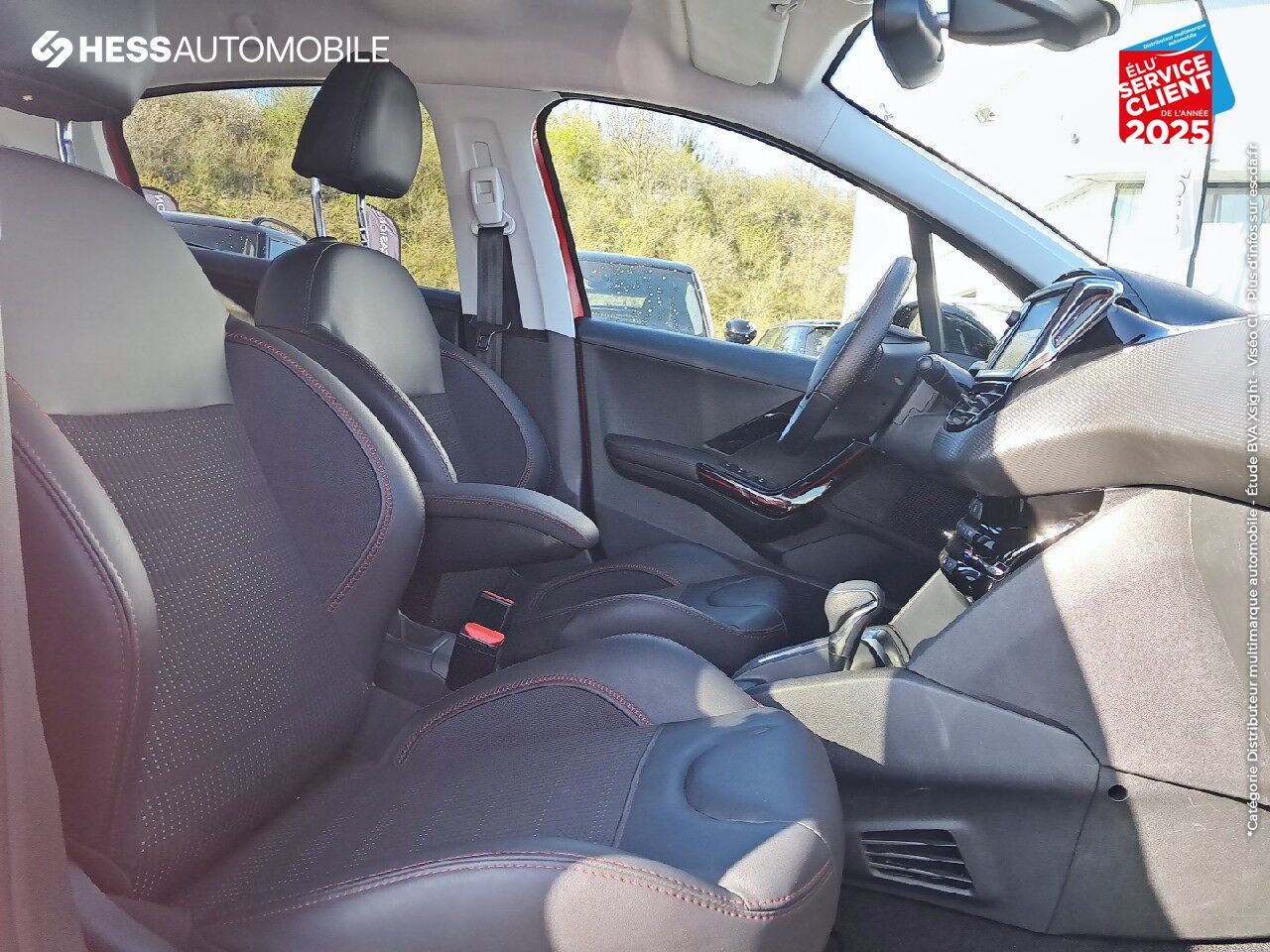 Véhicule d'occasion PEUGEOT 208 1.2 PURETECH 110CH E6.C GT LINE S/S EAT6 5P GPS CAMERA CARPLAY chez Renault Saint-Louis