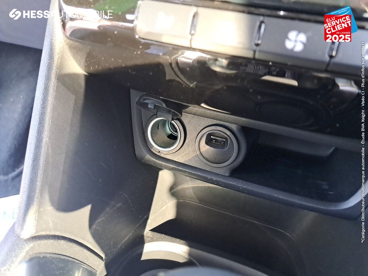 Véhicule d'occasion PEUGEOT 208 1.2 PURETECH 110CH E6.C GT LINE S/S EAT6 5P GPS CAMERA CARPLAY chez Renault Saint-Louis