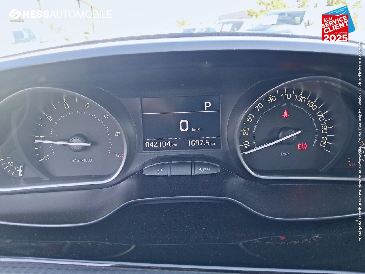Véhicule d'occasion PEUGEOT 208 1.2 PURETECH 110CH E6.C GT LINE S/S EAT6 5P GPS CAMERA CARPLAY chez Renault Saint-Louis
