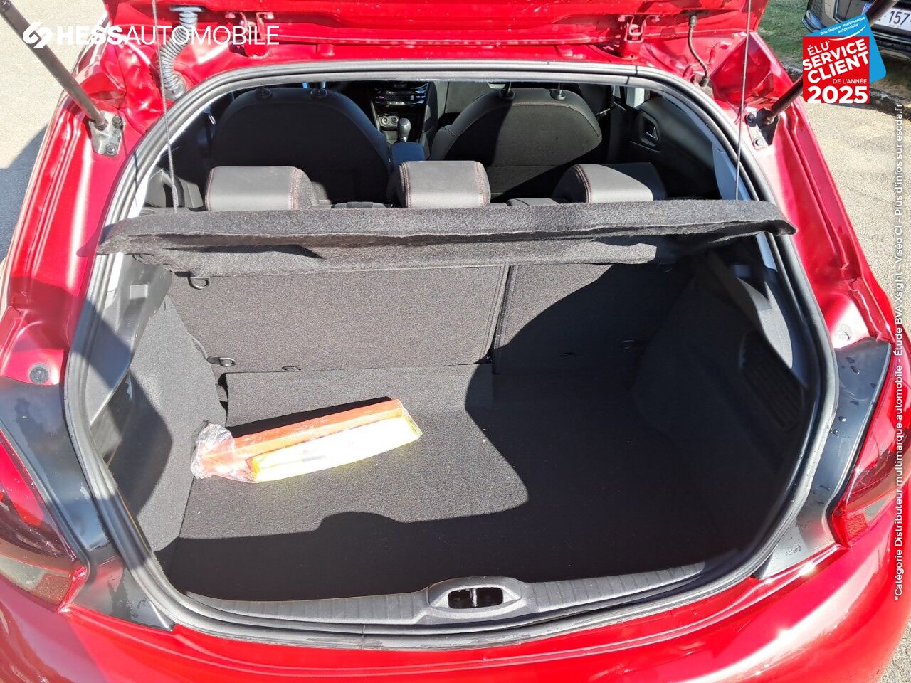 Véhicule d'occasion PEUGEOT 208 1.2 PURETECH 110CH E6.C GT LINE S/S EAT6 5P GPS CAMERA CARPLAY chez Renault Saint-Louis