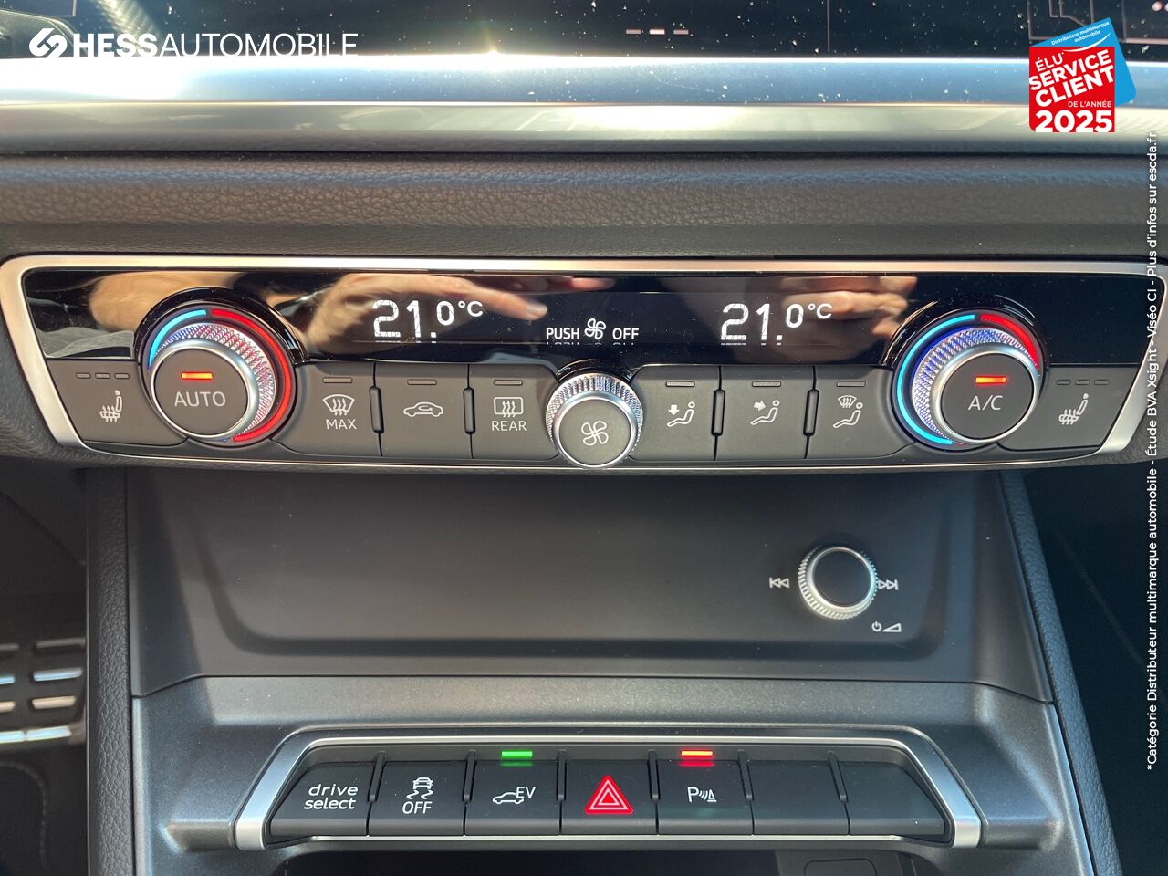 Véhicule d'occasion AUDI Q3 45 TFSI E 245CH S LINE S TRONIC 6 chez BMW Pontarlier