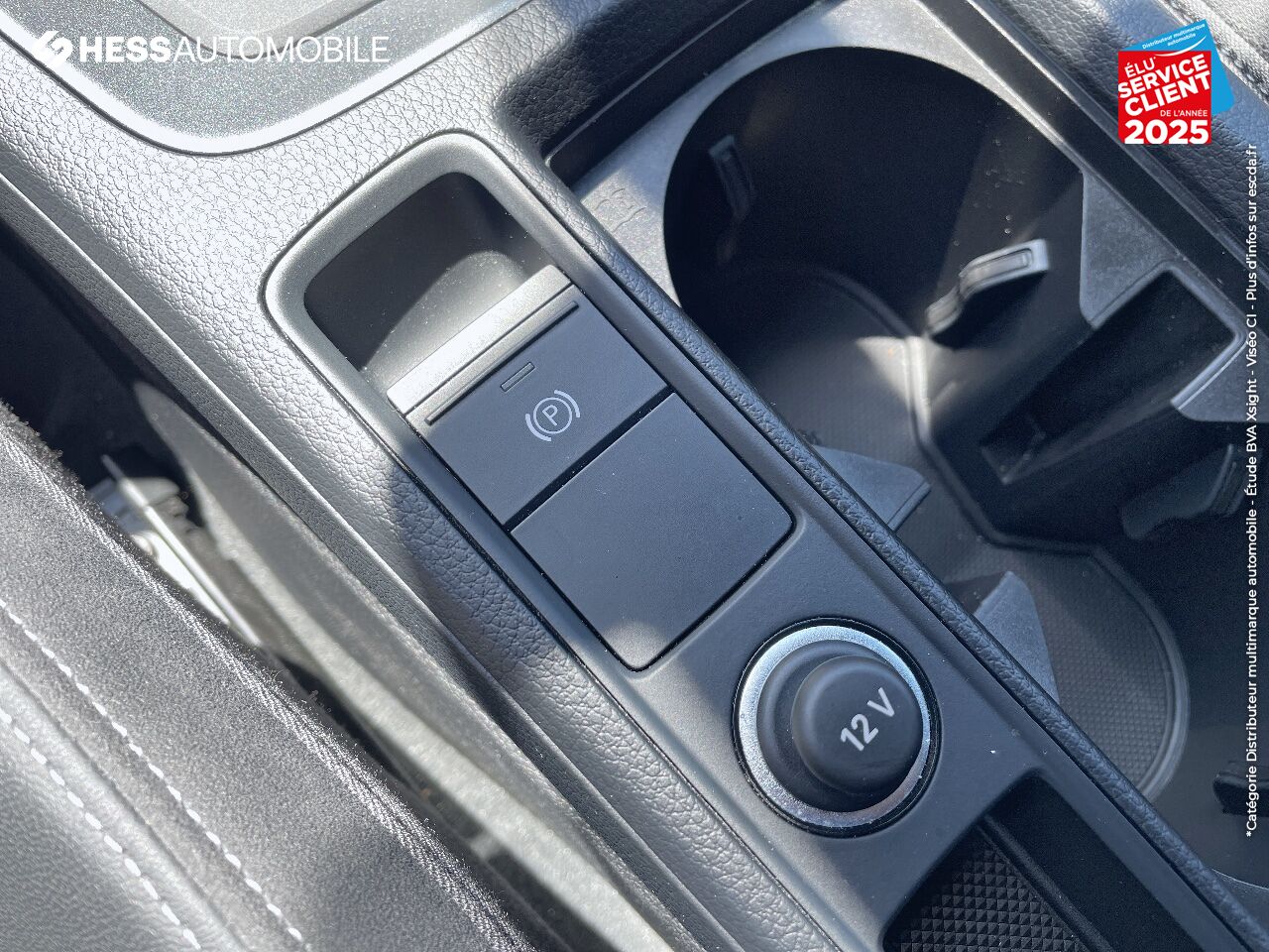 Véhicule d'occasion AUDI Q3 45 TFSI E 245CH S LINE S TRONIC 6 chez BMW Pontarlier