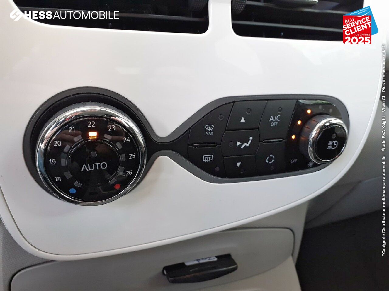Véhicule d'occasion RENAULT ZOE LIFE CHARGE NORMALE GPS RADAR AR chez Renault Saint-Avold