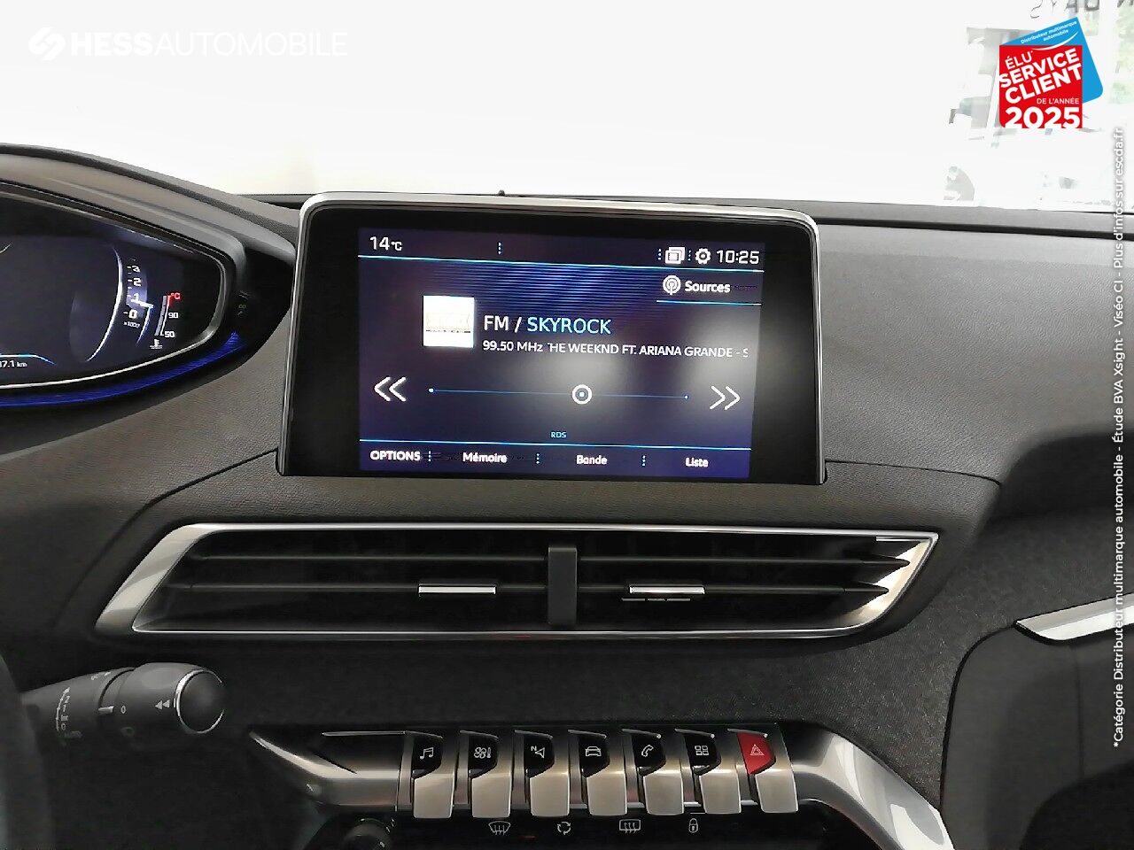 Véhicule d'occasion PEUGEOT 3008 1.6 BLUEHDI 120CH ALLURE S/S GPS CAMERA CHARG. INDUCTION chez Peugeot Sedan