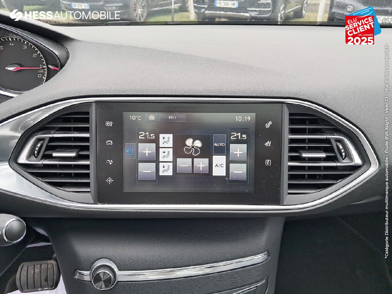Véhicule d'occasion PEUGEOT 308 1.2 PURETECH 130CH FELINE S/S EAT6 5P TPANO GPS CAMERA chez Renault Saint-Louis