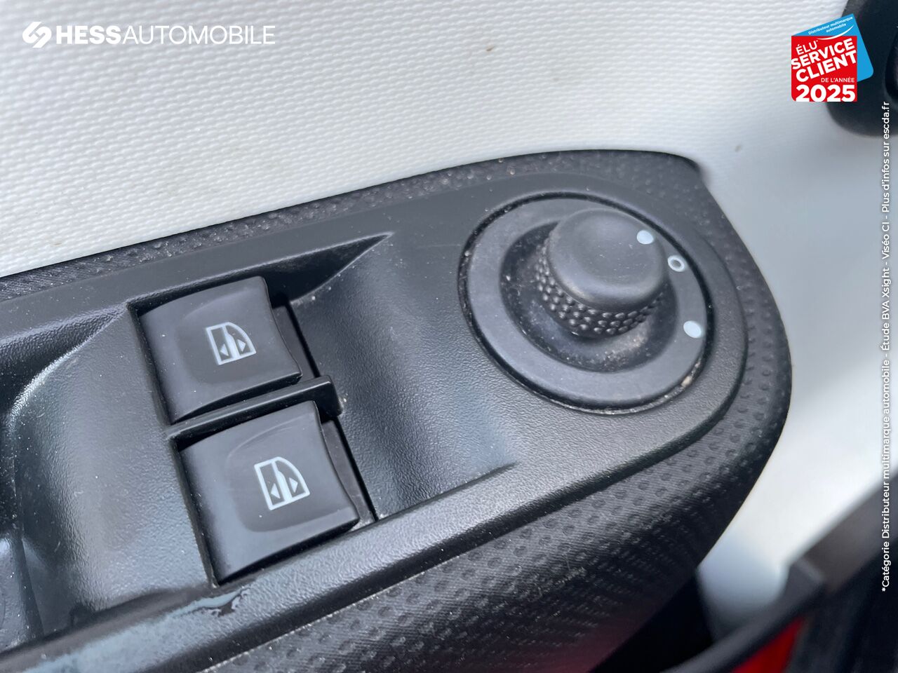 Véhicule d'occasion RENAULT TWINGO 1.0 SCE 65CH ZEN chez Renault Colmar