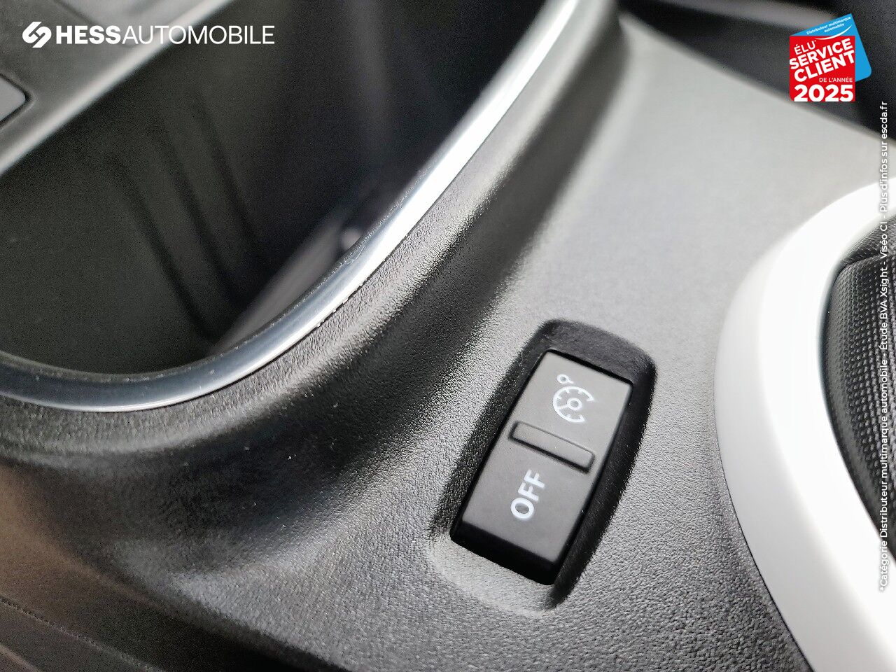 Véhicule d'occasion RENAULT TWINGO 1.0 SCE 75CH ZEN - 20 BLUETOOTH chez Renault Saint-Louis