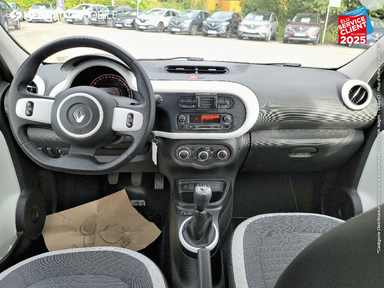 Véhicule d'occasion RENAULT TWINGO 1.0 SCE 75CH ZEN - 20 BLUETOOTH chez Renault Saint-Louis