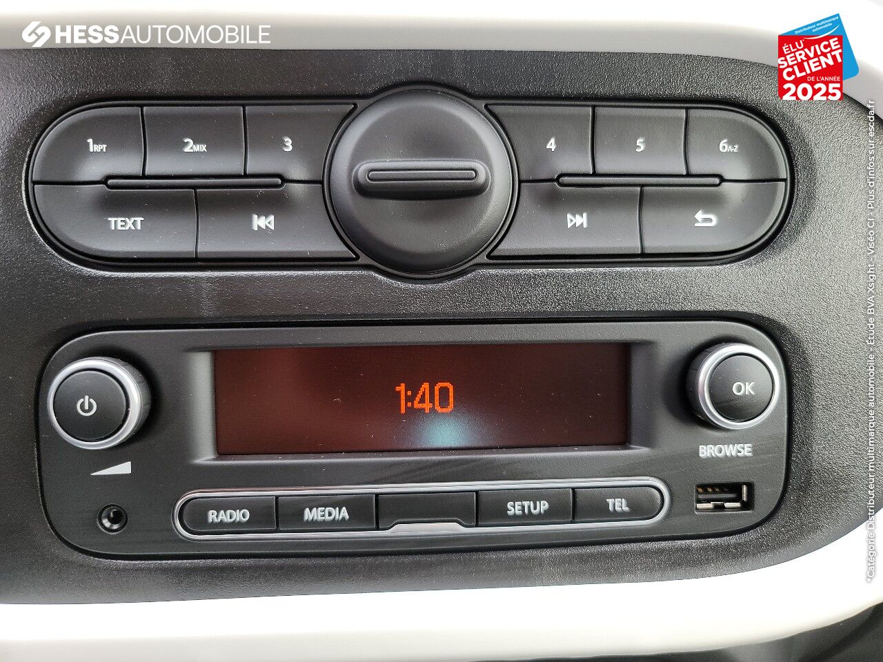 Véhicule d'occasion RENAULT TWINGO 1.0 SCE 75CH ZEN - 20 BLUETOOTH chez Renault Saint-Louis