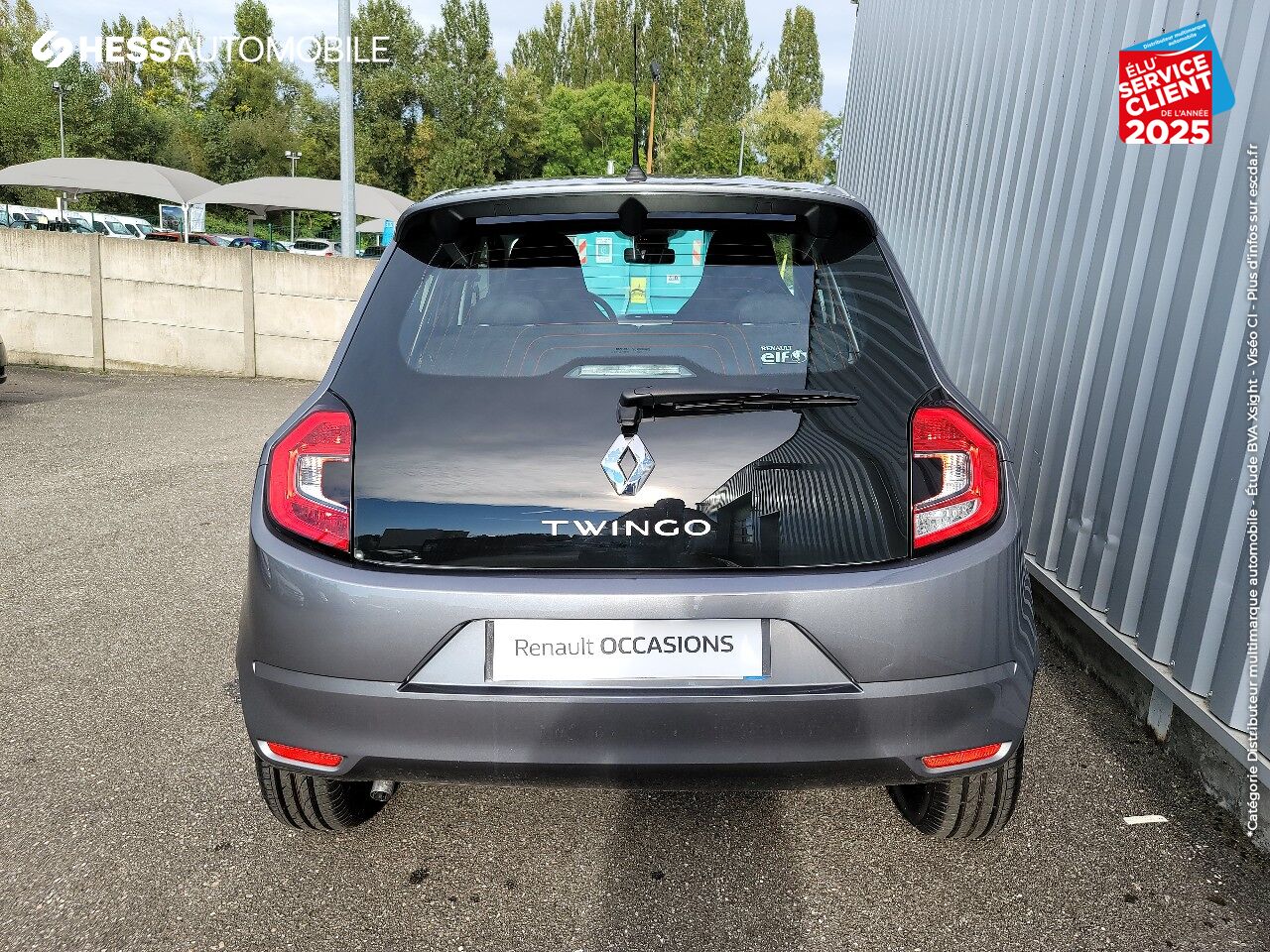 Véhicule d'occasion RENAULT TWINGO 1.0 SCE 75CH ZEN - 20 BLUETOOTH chez Renault Saint-Louis