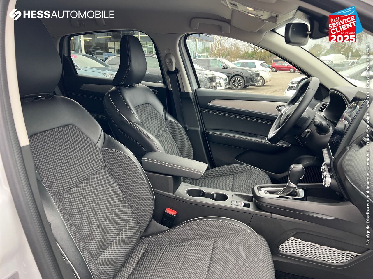 Véhicule d'occasion RENAULT ARKANA 1.6 E-TECH HYBRIDE 145CH ENGINEERED -22 GPS CAMERA chez Renault Saint-Louis