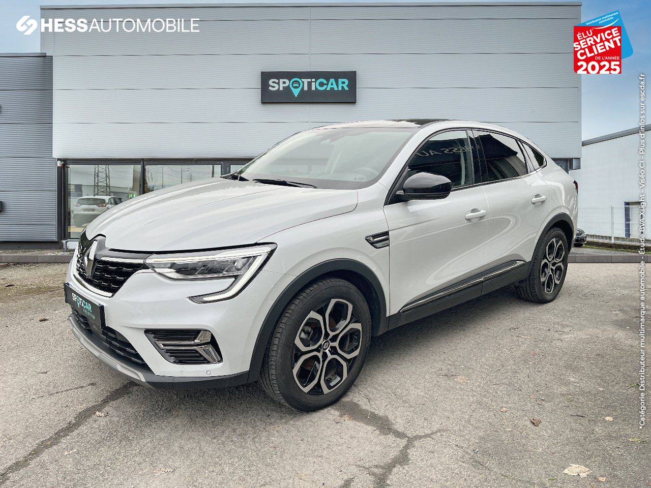 Véhicule d'occasion RENAULT ARKANA 1.6 E-TECH HYBRIDE 145CH ENGINEERED -22 GPS CAMERA chez Renault Saint-Louis